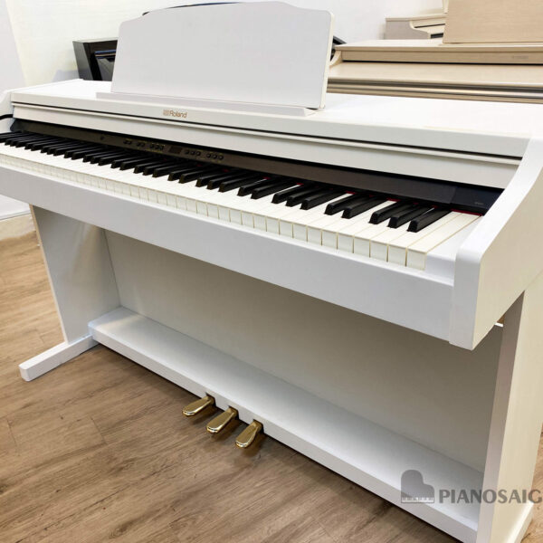dan-Piano-dien-Roland-RP501r